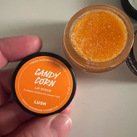 Lush Lip Scrub Gingerbread ONLY - Picture 6 of 6